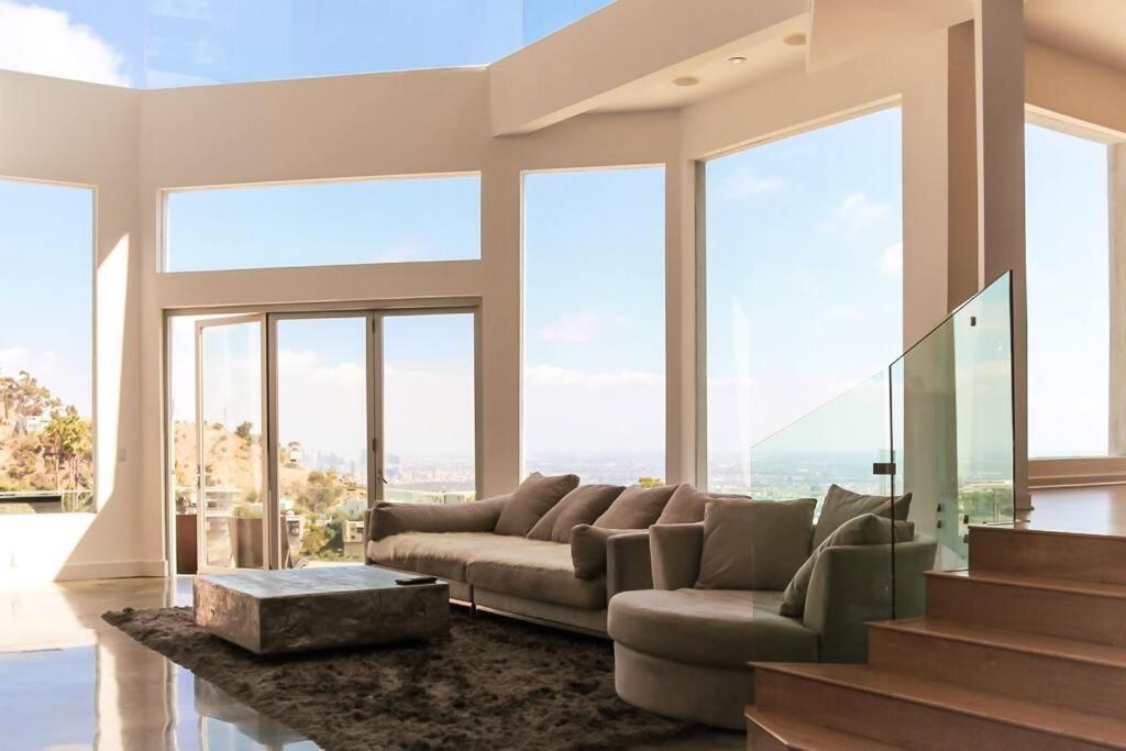 Pousada Hollywood Hills Modern Sanctuary-jaw Dropping View