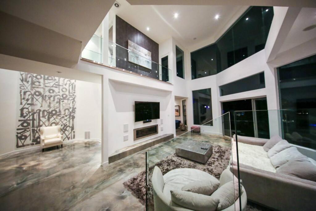 Villa Hollywood Hills Modern Sanctuary-jaw Dropping View Los Angeles
